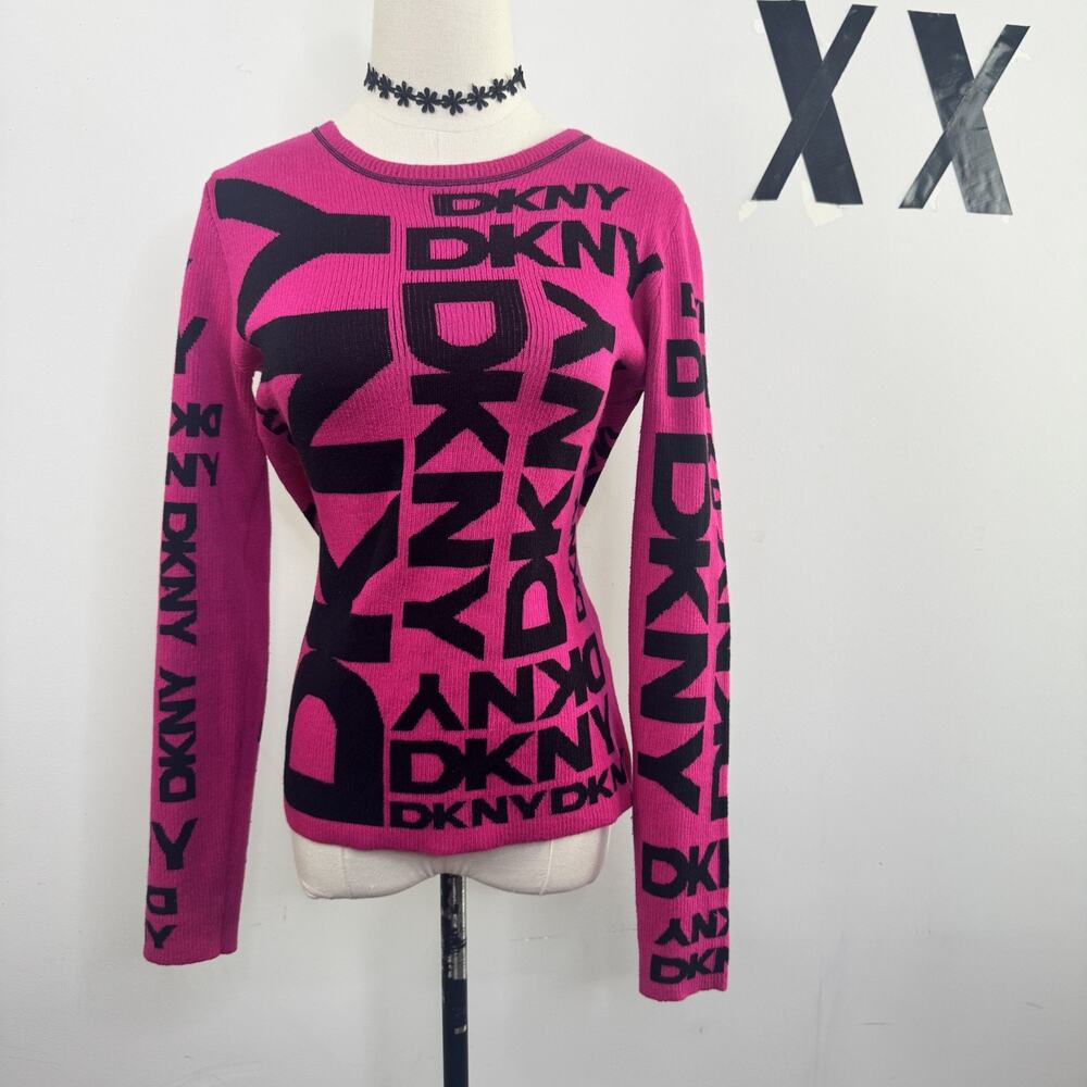 Y2K DKNY Pink Black Logo Fitted Knit Sweater Top Exploded Graphic M